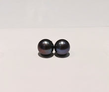 Load image into Gallery viewer, Freshwater Pearl Stud Earrings 9-10mm in Sterling Silver