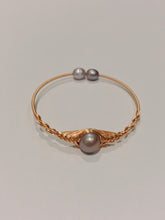 Load image into Gallery viewer, Freshwater Pearl Bracelet in 14K Gold Filled