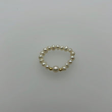 Load image into Gallery viewer, Elastic Pearl Ring 01
