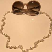 Load image into Gallery viewer, Pearl Chain For Sunglasses
