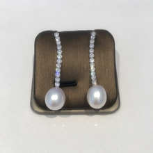 Load image into Gallery viewer, Sterling Silver Silver and Finest Freshwater Pearl Earrings