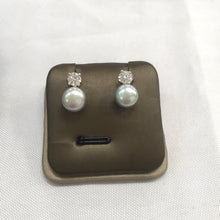 Load image into Gallery viewer, Classic Freshwater Pearls Studs