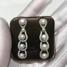 Load image into Gallery viewer, Multi Pearl Earrings