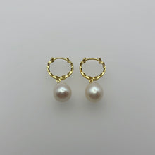 Load image into Gallery viewer, Hoop Freshwater Pearl Earrings