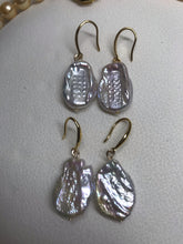 Load image into Gallery viewer, Petal Shaped Baroque Pearl Earrings