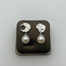 Load image into Gallery viewer, Moon Freshwater Pearl Earrings