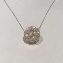 Load image into Gallery viewer, Pearl Ball Necklace