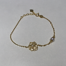 Load image into Gallery viewer, Baby Akoya Sea Pearl Bracelets (Golden)