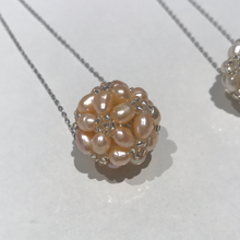 Load image into Gallery viewer, Pearl Ball Necklace