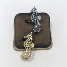 Load image into Gallery viewer, Seahorses Brooches