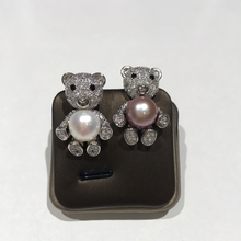Load image into Gallery viewer, Bear Brooches with Freshwater Pearls