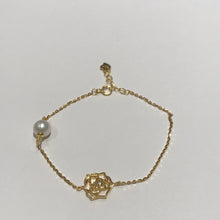 Load image into Gallery viewer, Camilla Freshwater Pearl Bracelets