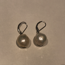 Load image into Gallery viewer, French Wire Baroque Pearl Earrings