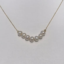 Load image into Gallery viewer, Smile Freshwater Pearl Necklaces Golden
