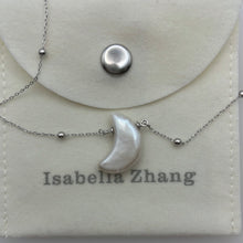 Load image into Gallery viewer, Moon Necklace