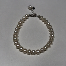 Load image into Gallery viewer, Premium 5-6MM Round Pearl Bracelets