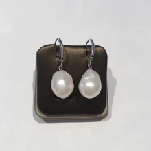 Load image into Gallery viewer, French Wire Baroque Pearl Earrings