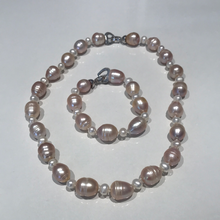 Load image into Gallery viewer, Purple and White Pearl Sets