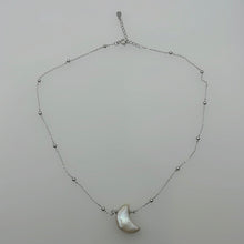 Load image into Gallery viewer, Moon Necklace