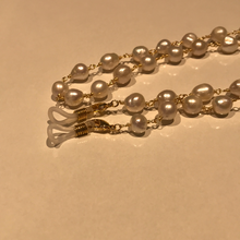 Load image into Gallery viewer, Pearl Chain For Sunglasses