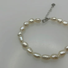 Load image into Gallery viewer, Freshwater Pearl Bracelet 8-9mm