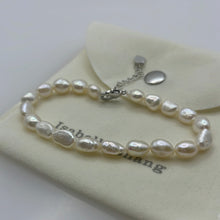 Load image into Gallery viewer, Freshwater Pearl Bracelet 8-9mm