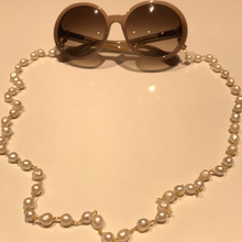 Load image into Gallery viewer, Pearl Chain For Sunglasses