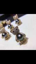 Load image into Gallery viewer, Bear Finest Pearl Brooch

