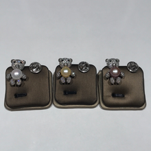 Load image into Gallery viewer, Bear Brooches with Freshwater Pearls