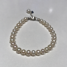 Load image into Gallery viewer, Premium 5-6MM Round Pearl Bracelets
