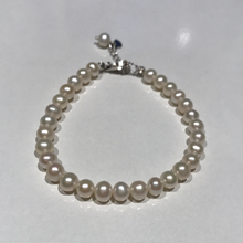 Load image into Gallery viewer, Premium 5-6MM Round Pearl Bracelets
