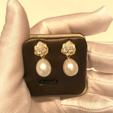 Load image into Gallery viewer, Sterling Silver Golden Rose Finest Freshwater Pearl Earrings