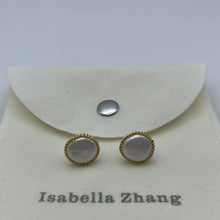 Load image into Gallery viewer, Flat Pearl Studs