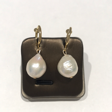 Load image into Gallery viewer, Baroque Pearl Ear Clips