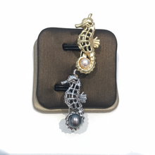 Load image into Gallery viewer, Seahorses Brooches