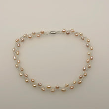 Load image into Gallery viewer, Magnet Pink Pearl Necklaces