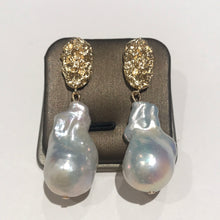 Load image into Gallery viewer, Baroque Freshwater Pearl Earrings