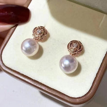 Load image into Gallery viewer, Camellia Flower Earrings Golden