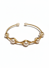 Load image into Gallery viewer, Handmade Pearl Bangle 1
