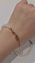 Load and play video in Gallery viewer, Freshwater Pearl Bracelet with Premium Round 6-7mm in Stainless Steel
