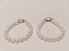 Load image into Gallery viewer, Freshwater Pearl Bracelet 9-10mm in Stainless Steel
