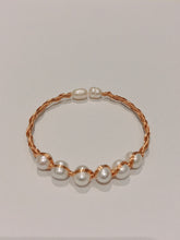 Load image into Gallery viewer, White Pearl Bracelet
