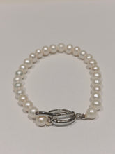 Load image into Gallery viewer, 6-7MM Round Premium Pearl Bracelets

