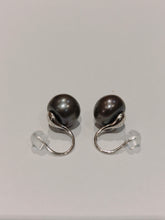 Load image into Gallery viewer, 11MM Black Pearl Earrings
