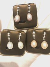 Load and play video in Gallery viewer, Elegant Tear Drop Pearl Earrings
