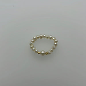 Elastic Pearl Ring 01