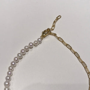 Pearl and Chain Bracelet