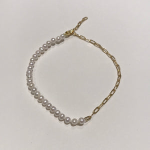 Pearl and Chain Bracelet