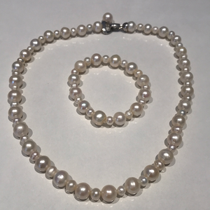 Mixed Round Pearl Necklaces and Bracelets