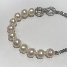 Load image into Gallery viewer, Designer ‘s special Freshwater Pearl Bracelets
